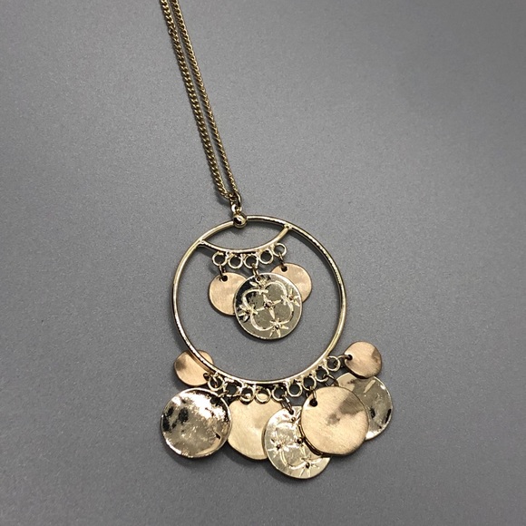 LOFT Necklace - Picture 2 of 3